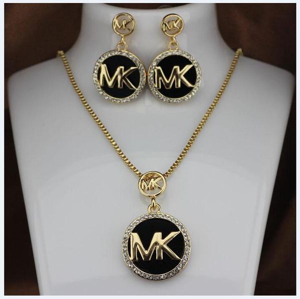 

Brincos e Colar cocojly