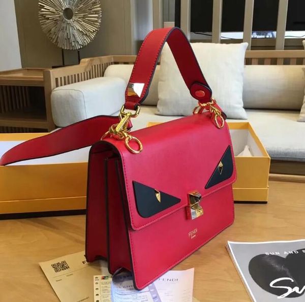 

high-quality traveling bags for men and women, handbags, shoulder bags, wallets, cards, fashion bags, retro bags141