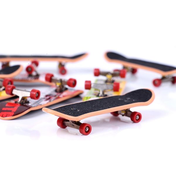 

fingerboards finger skateboard toy, fingertips movement frosted finger skateboards party favors novelty toys for kids