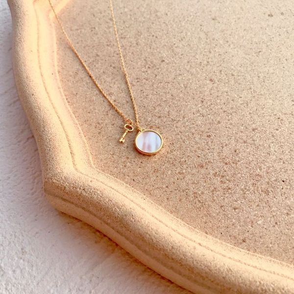 

texture of white shell round key pendant gold necklace round brand necklace copper coins, Silver