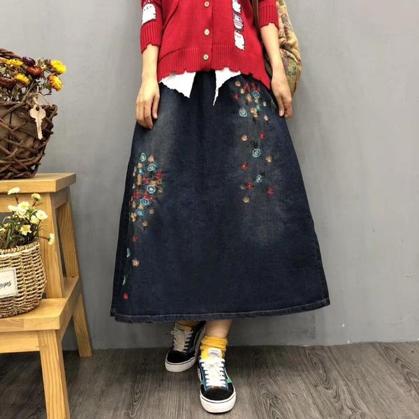 

653 spring new ethnic art embroidered elastic a- line denim skirt, Black