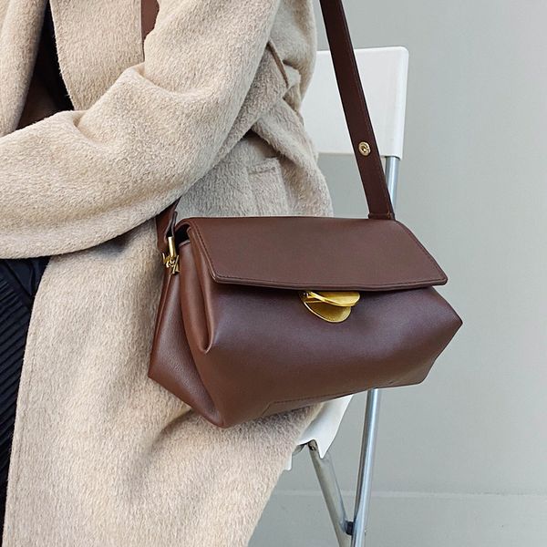 

vintage fashion female crossbody bag 2019 new soft pu leather women's handbag lock shoulder messenger bag