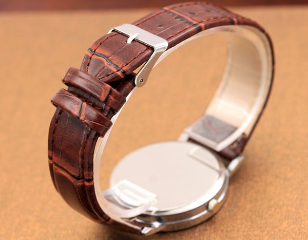 

2020 fashion brand men's luxury designer watches ladies fashion watches quartz watches ladies watche, Slivery;brown