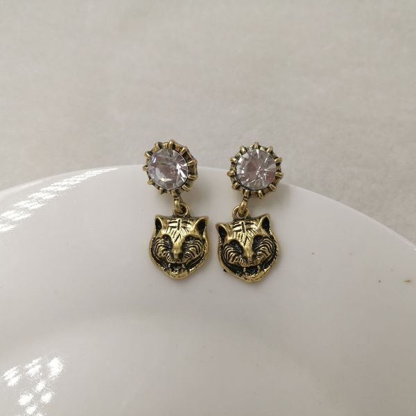 

fashion- vintage metal leopard stud earrings for women fashion jewelry gold earring rhinestone brincos pendant punk bijoux accessories 2017, Golden;silver