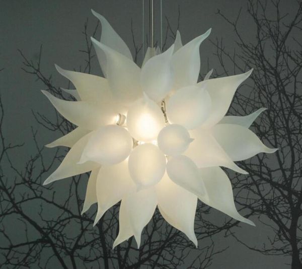 Lampadario a LED in cristallo rotondo artistico Lampadario bianco per matrimonio a sospensione decorativo per la casa Lampade a sospensione Lampadari in vetro soffiato a mano Illuminazione