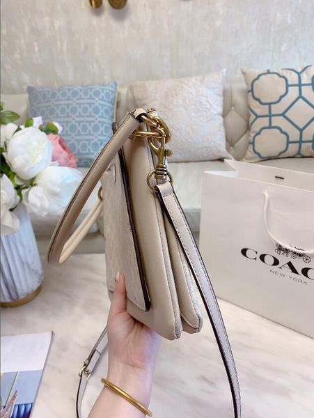 

fashionable women's one-shoulder bag 2020 hand-held multi-functional bag selling classic versatile