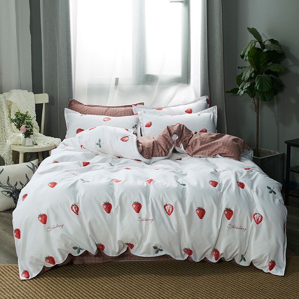 

white strawberry bedding set soft quilt cover pillowcase soft bed sets twin full  king duvet cover cartoon girls bedclothes