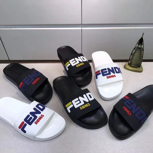 

With box 2019 new arrival fa hion de igner pari given andal fa hion men women lider ummer beach lipper outdoor hoe
