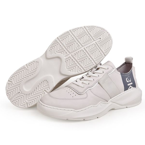

2019 new white shoes men's breathable white sneakers leisure shoes korean student wild black men's tide jogging homme