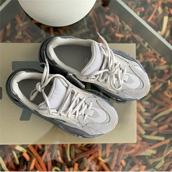 

2019 originals 700 v2 tephra og men women running shoes sneakers kanye west authentic quality with original box outdoor top