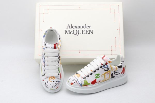

r luxury casual shoes, stylish flat ace sneakers, trendy and comfortable speeding graffiti, size 35-45 with original box,ff