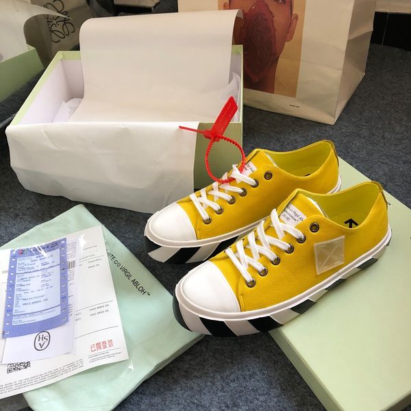 

2020 latest couple fashion luxury casual sports low-shoes jogging shoes basketball spot supply canvas shoes yellow, Black