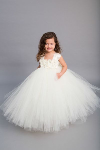 

2019 cute holy ivory little girls dresses tulle square neckline cap sleeves ball gown kids pageant dresses girls party gowns, White;blue