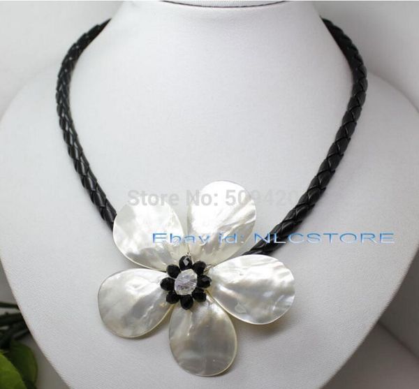 

white sea mother of pearl shell weave flower pendant crystal necklace 18, Silver