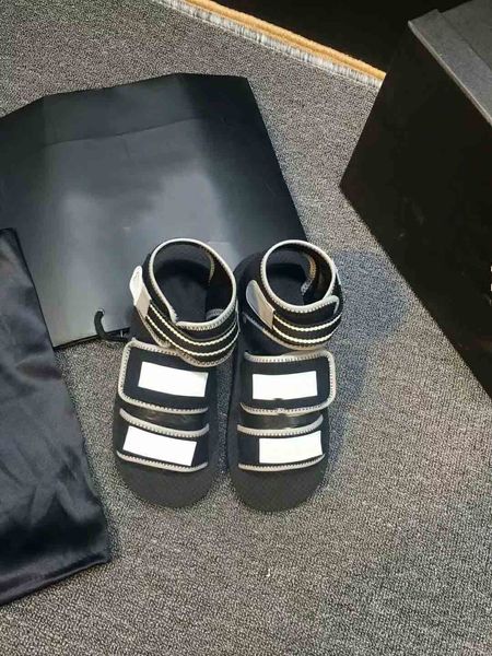 

with box quality women scuffs falt heel outdoor casual shoes beach sandals with box designer slippers for girl ing, Black
