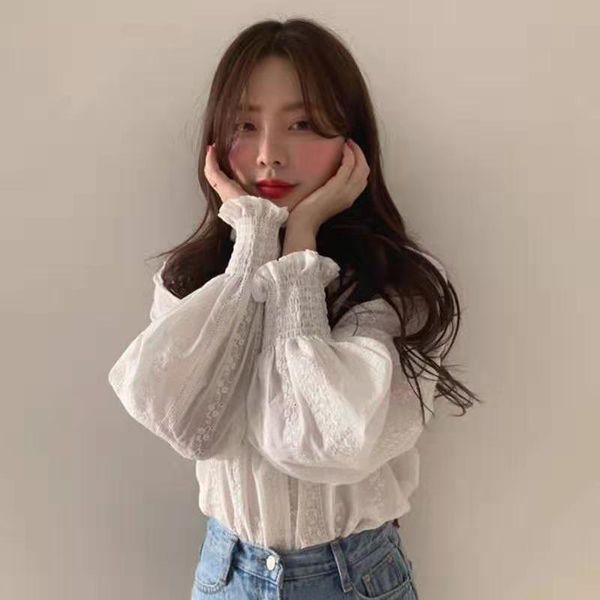 

sweet department young girl early spring small fresh younger age lace hook flower lantern long sleeve shirt, White