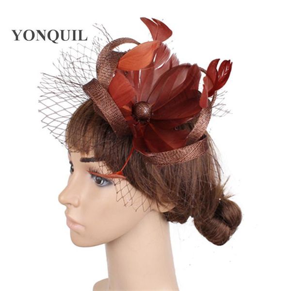 

розничная продажа 2018 мода шапо петли шляпа дамы свадебные fascinators коричневый аксессуары для волос аккуратный красный перо цветы головн