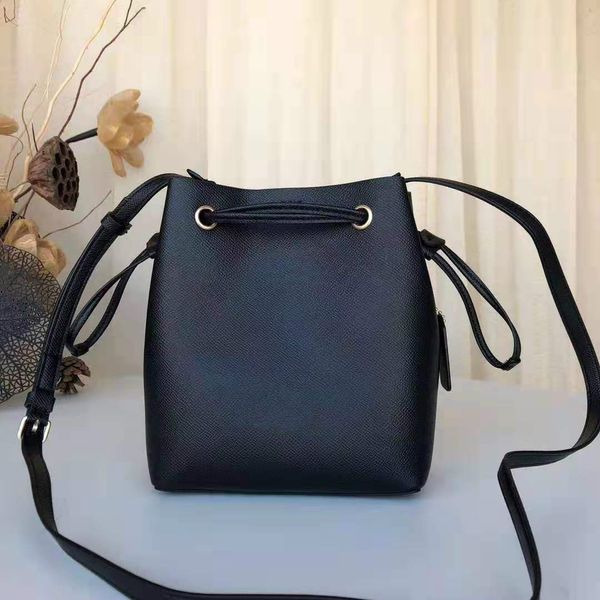 

designer women bucket shoulder bag classic lady solid color crossbody bags drawstring hand shoulder bag travel holiday bucket bags/6