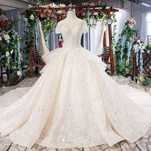 

2019 latest simple wedding dresses illusion o neck short sleeve open keyhole back  ceystal lace applique sequins vestidos de novia garden, White