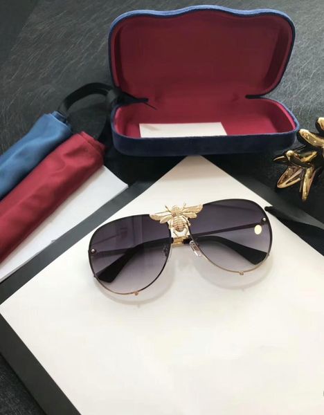 

новые дизайнерские солнцезащитные очки 2238 солнцезащитные очки для женщин мужчины солнцезащитные очки женские марки дизайнерское покрытие з, White;black