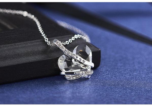 

fashion-shaped necklace with swarovski crystal pendant, Silver
