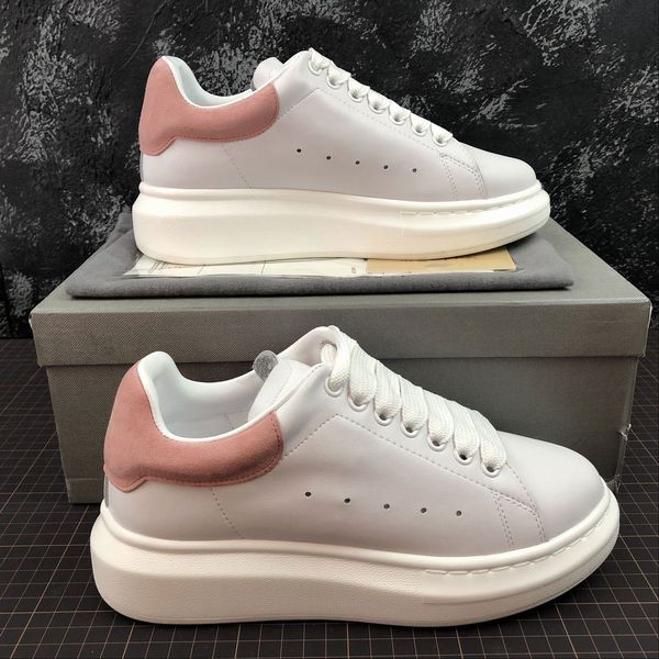 

2019 Designer Luxury 3M Reflective white leather casual shoes girl women men black gold red fashion comfortable flat sneakers size 35-44