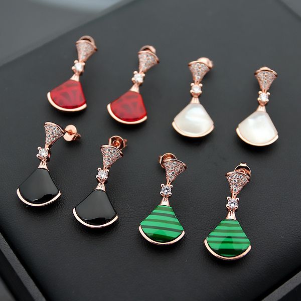

2020 designer jewelry b letter black red agate skirt earrings white shell fan-shaped women's earrings, Golden;silver