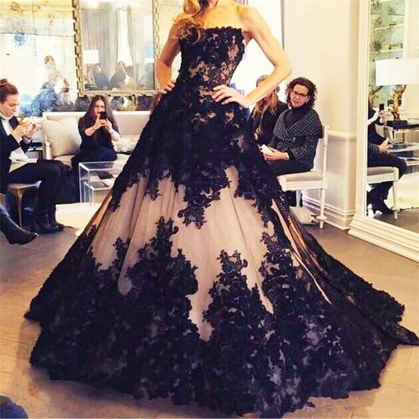 2019 neue Zuhair Murad formelle Spitze Promi-Abendkleider trägerlose Applikationen elegante echte Bilder arabische Dubai-Abschlussball-Party-Kleider auf dem roten Teppich