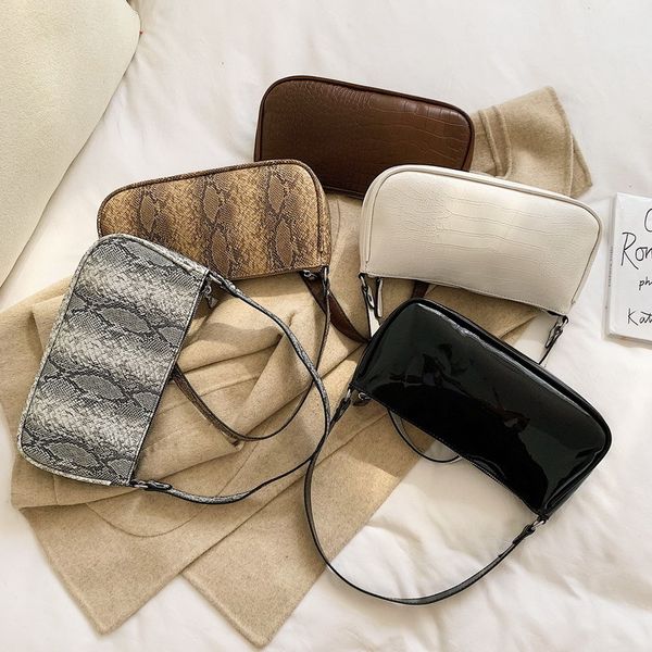 

2019 новая мода крокодил шаблон плеча женщин мешок руки личность дикого способа лакированной кожи багет форма сумки pu