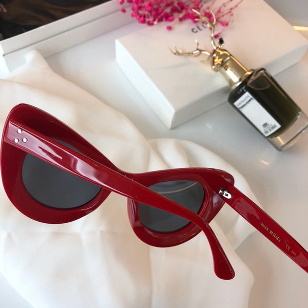 

wholesale- 41086 designer sunglasses for womens cat eye frame simple atmosphere wild style uv400 protection lens eyewear, White;black