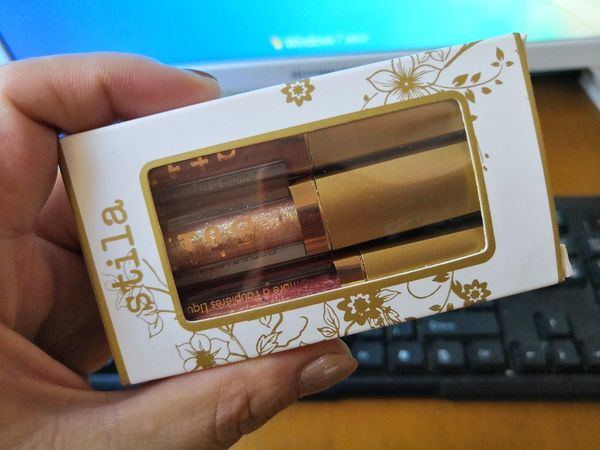 

Stila Glitter Glow Жидкие тени для век набор 3 шт. Набор Glitter On The Go Ограниченный выпуск Набо