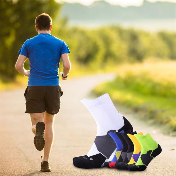 

1*pair of outdoor sports socks anti-slip towel thickened basketball running personal stylish colorful thermal socks, Black
