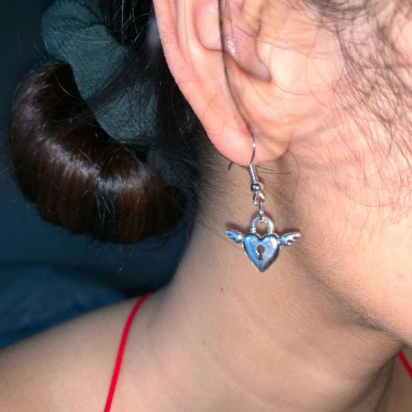 

antique silver color vintage angel wing earrings lock heart dangle earrings long fashion bijoux femme zinc alloy nickel new