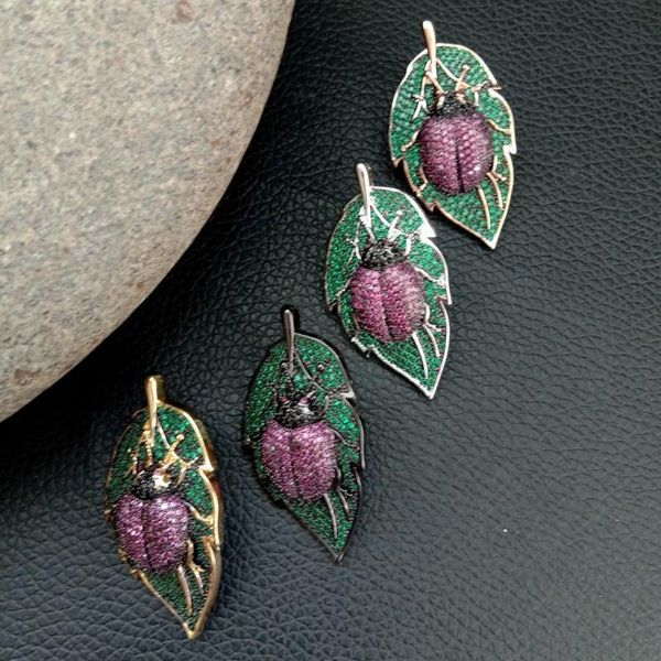 

4pcs 22x40mm золотых гальванического cz микро проложить брошь насекомых булавки ювелирных изделий, Gray