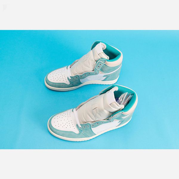 

nkj01a 2020 outdoor shoes 1 1s mens retro high basketball shoes turbo green 555088-31 sail white light smoke grey designer shoes