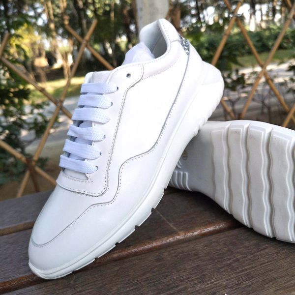 

waterproof sneaker lightweight soles lace-up men women fashion wild casual shoes size35-40 outdoor platforms original packaging, Black