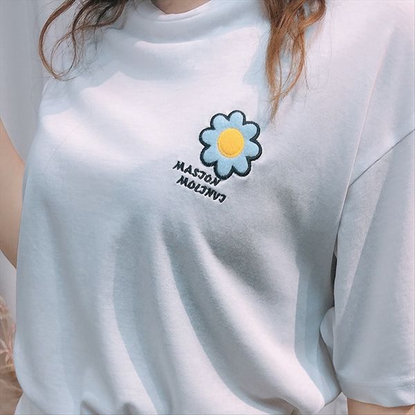 

2020 fashion daisy delicate embroidery all-match loose women's short-sleeved t-shirt 2020 fashion daisy delicate embroidery all-match l, White