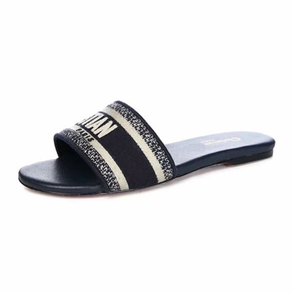 

Woman Sandals slippers Flat shoes slippers Classic Real Leather Sandals Rubber Sole Eu:35-40 With Box Free shipping 01