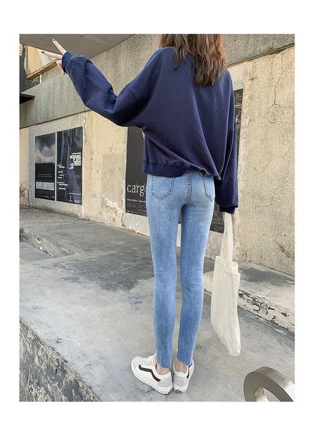 

light blue women's tailored waist and hip princess jeans bk2279