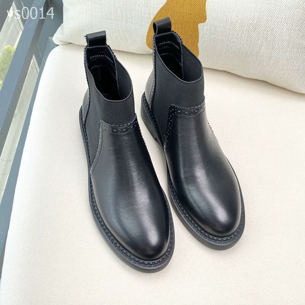 

2019 autumn and winter new leather flat boots women's handsome with leisure women's short boots motorcycle boot, Black