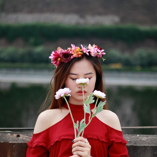 

europe and the united states retro autumn color wreath headdress bride location shooting holiday fabric flower rose headband, Golden;white