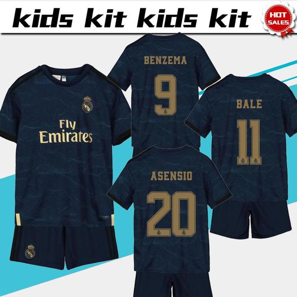 novo uniforme do real madrid azul