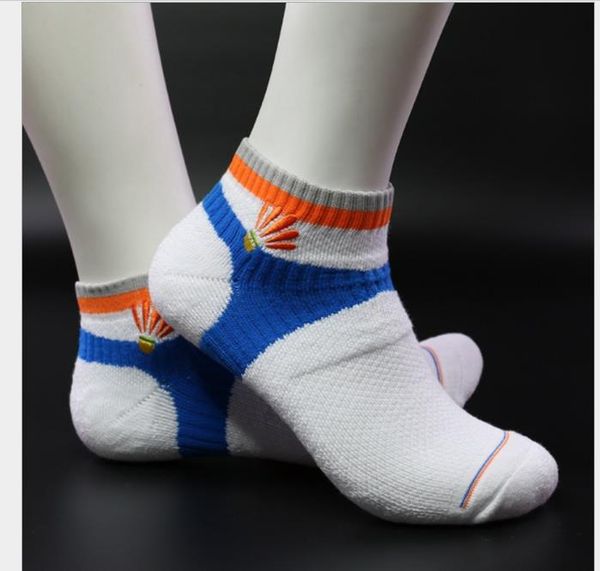 

sports socks for men and women under towels all cotton odor-proof socks for couples, Black