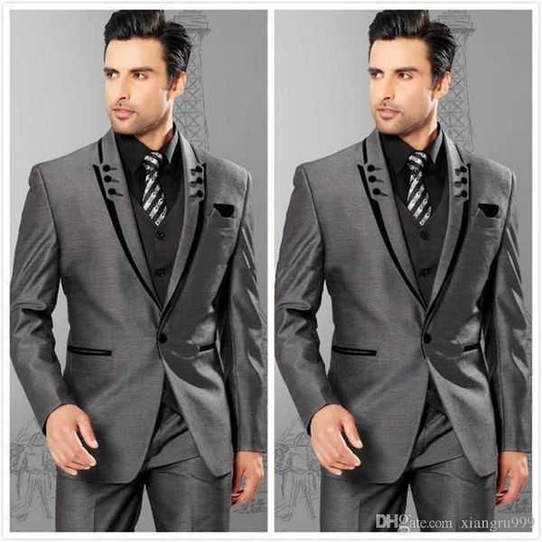 Валериана лекарственная Качество One Button Gray Groom Tuxedos Три пьесы Дешевые Пик нагрудные Groomsmen Мужские свадебные платья Выпускные костюмы (куртка + брюки + жилет)