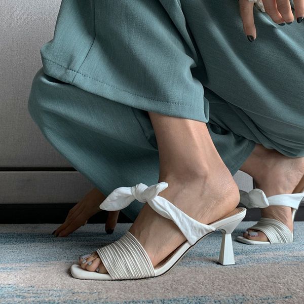 

2019 summer new arrival black bowtie slides strange heel strappy shoes white slippers