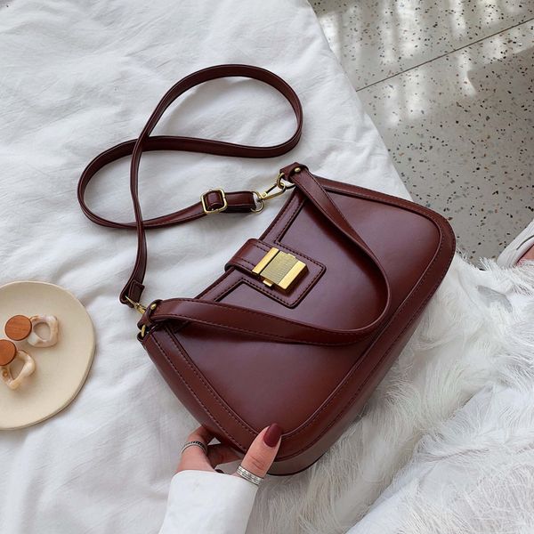 

2020 new women's shoulder bag korean version of the ladies' underarm clutch bag