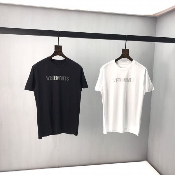 

дизайнер весной и летом новый высококачественный хлопок печати короткий рукав вокруг шеи панель t-shirt размер: s-м-л-xl-xxl цвет: черный бе, White;black