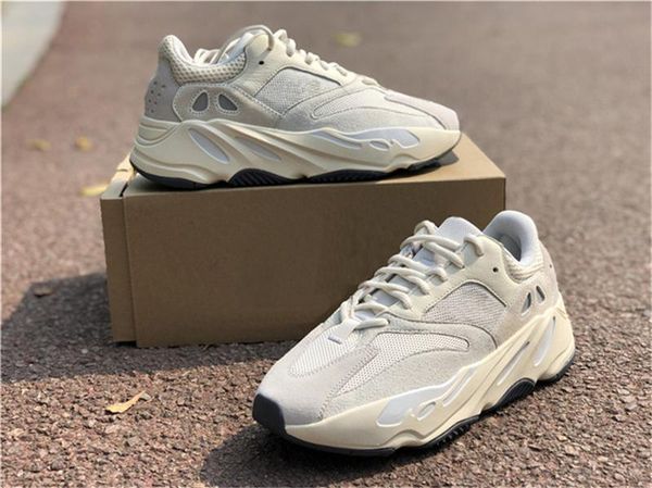 

2020 authentic 700 v2 analog eg7596 kanye west outdoor shoes men women runner wave salt mauve static inertia geode sneakers with box