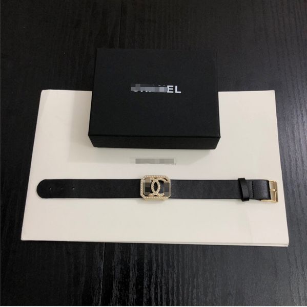 

горячая распродажа серьги 2020 новый высокое качество с коробкой горячая распродажа мода красивые роскошные аксессуары бесплатная доставка 0, Black;gray