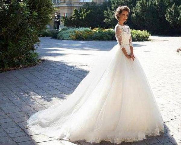 

2019 новый sheer jewel шеи половина рукава свадебные платья с кружевными аппликациями кристалл свадебные платья старинные кружева тюль линия, White